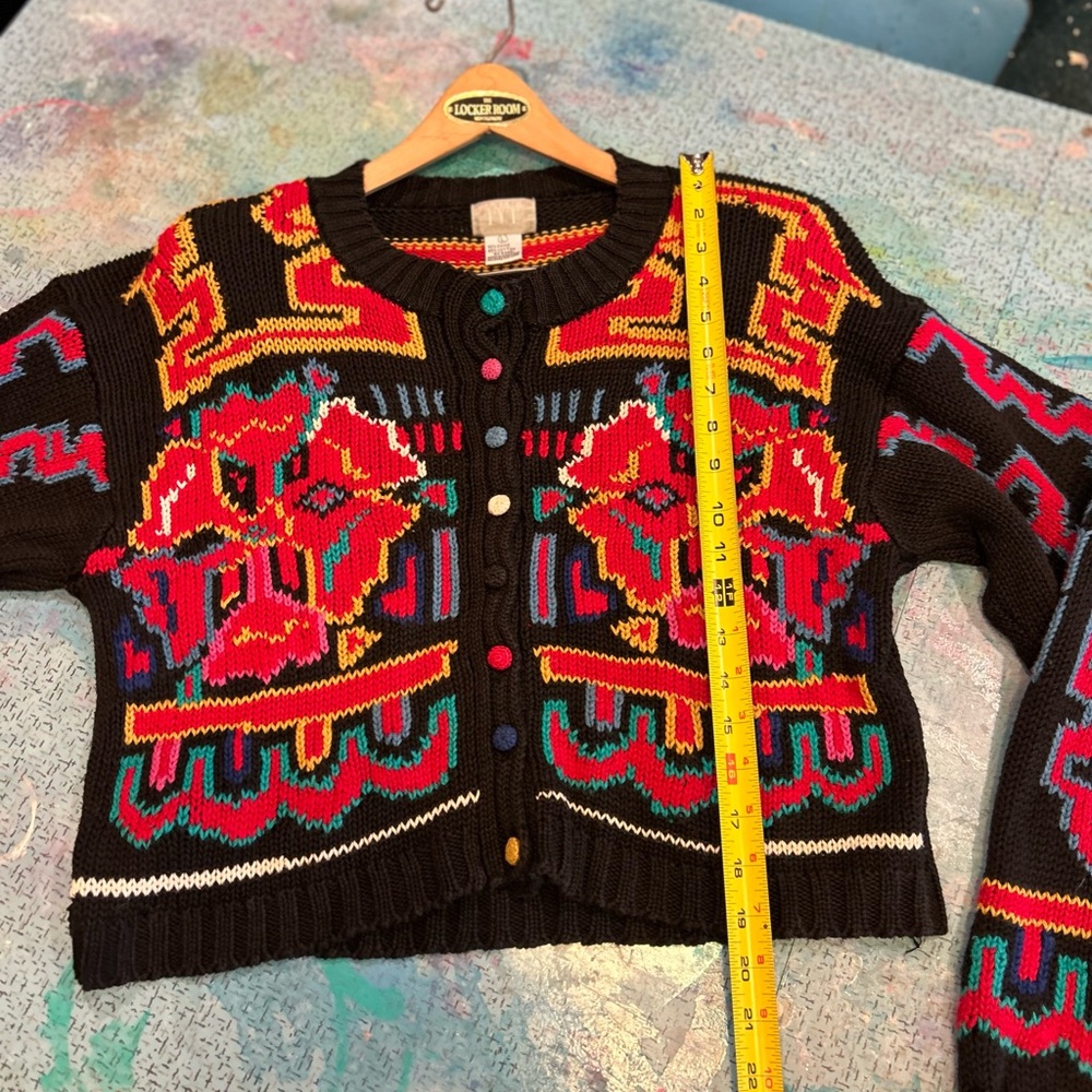AWESOME 90s Cropped Sweater - Picture 12 of 12